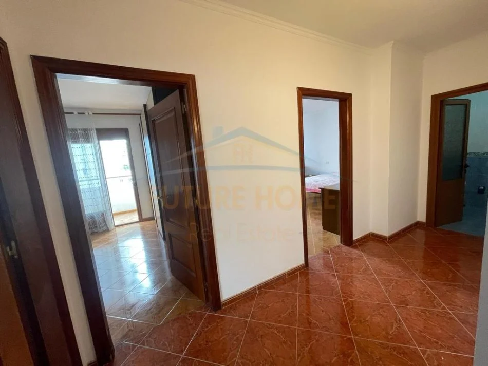 Durres, jepet me qera apartament 3+1+Ballkon Kati 5, 129 m² 500 € (Markatës, Durrës)