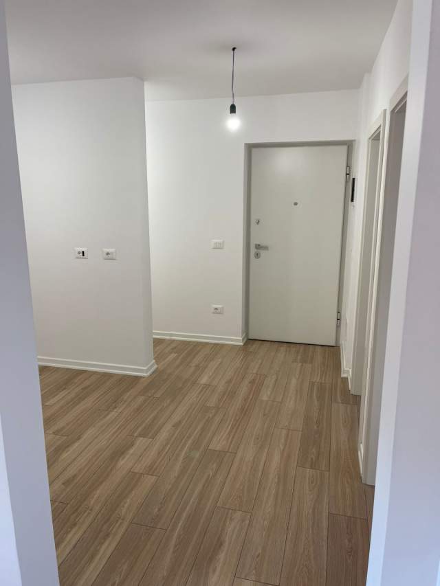 Tirane, jepet me qera apartament Kati 1, 80 m² 500 Euro (Rruga Muhamet Gjollesha, perball Inxhinieris Ndert)