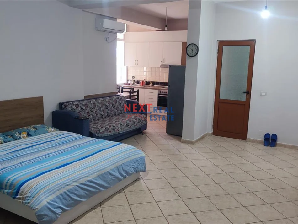 Vlore, shitet apartament 1+1+Ballkon Kati 3, 50 m² 95.000 € (LUNGOMARE)