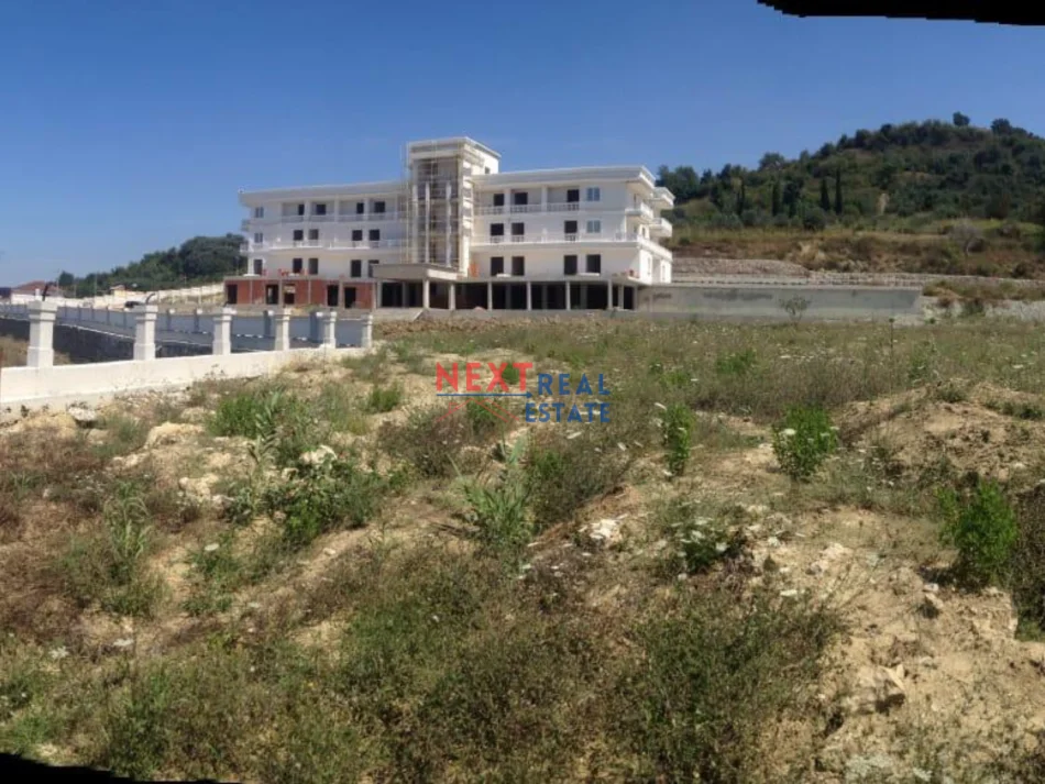 Tirane, shitet ambjent biznesi , 16.000 m² 3.200.000 € (TIRANE)