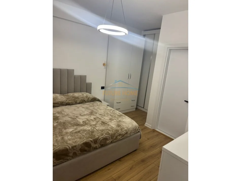Tirane, jepet me qera apartament 2+1 Kati 5, 95 m² 750 € (21 DHJETORI)