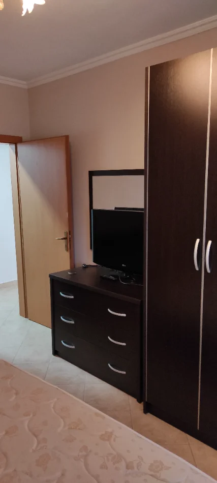Golem, shitet nga Pronari, pa-komision apartament ne plazh 1+1+Ballkon , 62 m² 72.000 € (Rruga Viena)
