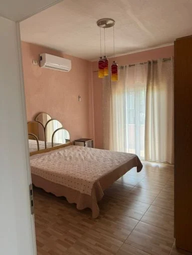 Tirane, jepet me qera apartament 2+1 Kati 2, 150 m² 450 € (Rruga Neco Muko)