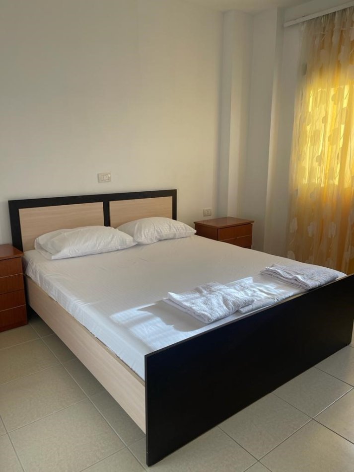 Himare, jepet me qera apartament 1+1+Ballkon Kati 2, 60 m² 40 €/nata  (Spitali i Himares)