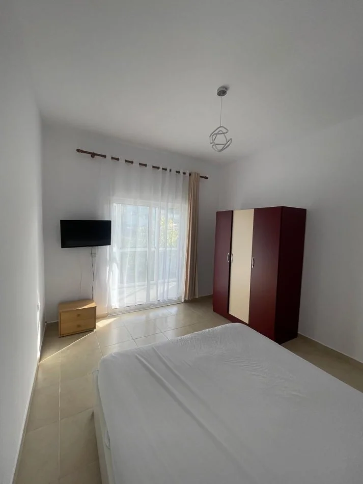 Tirane, jepet me qera 1+1+Ballkon Kati 1, 60 m² 400 € (Rruga "Fuat Toptani")