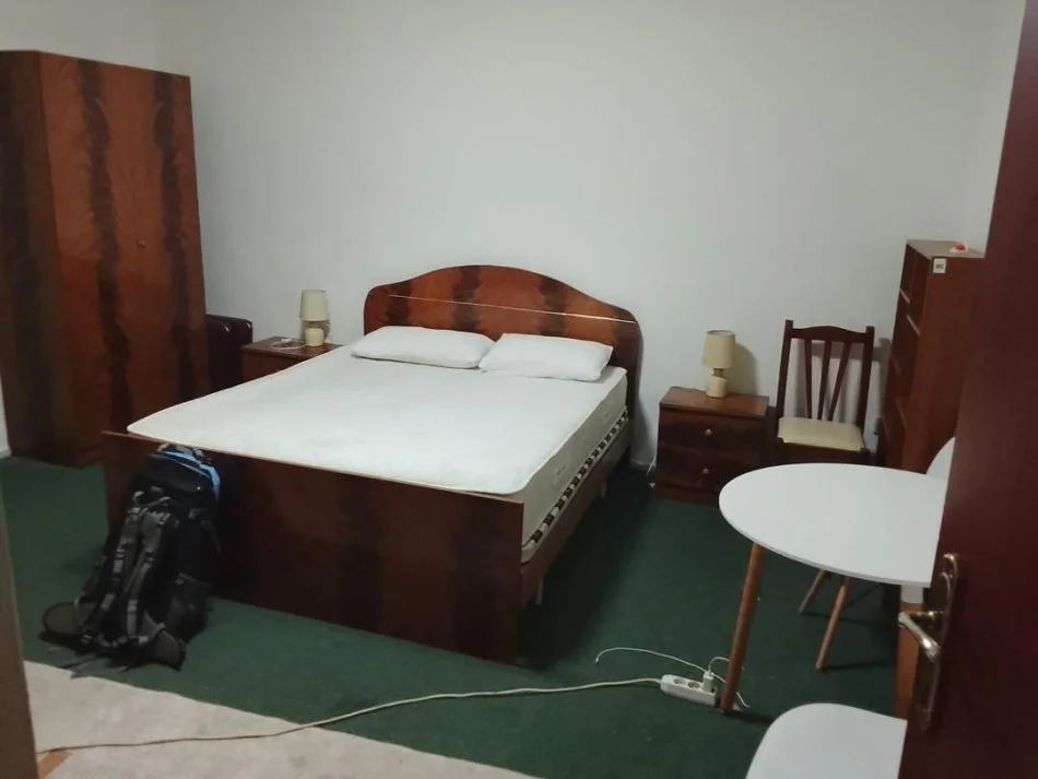 Shqiperi, jap me qera garsonier 1+1 Kati 0, 20 m² 200 € (Rruga Nasi Pavllo ngjitur me FLOGA)