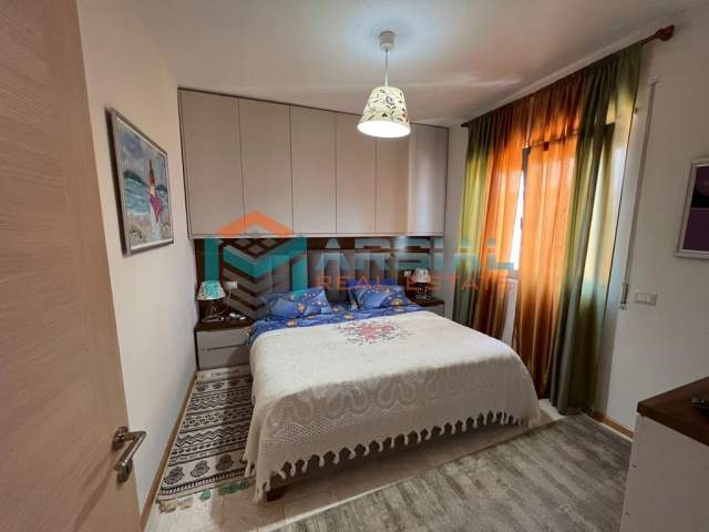 Lungomare, shitet apartament 2+1+BLK Kati 3, 82 m² 1.500 Euro/m2 (Rruga Dhimiter Konomi)