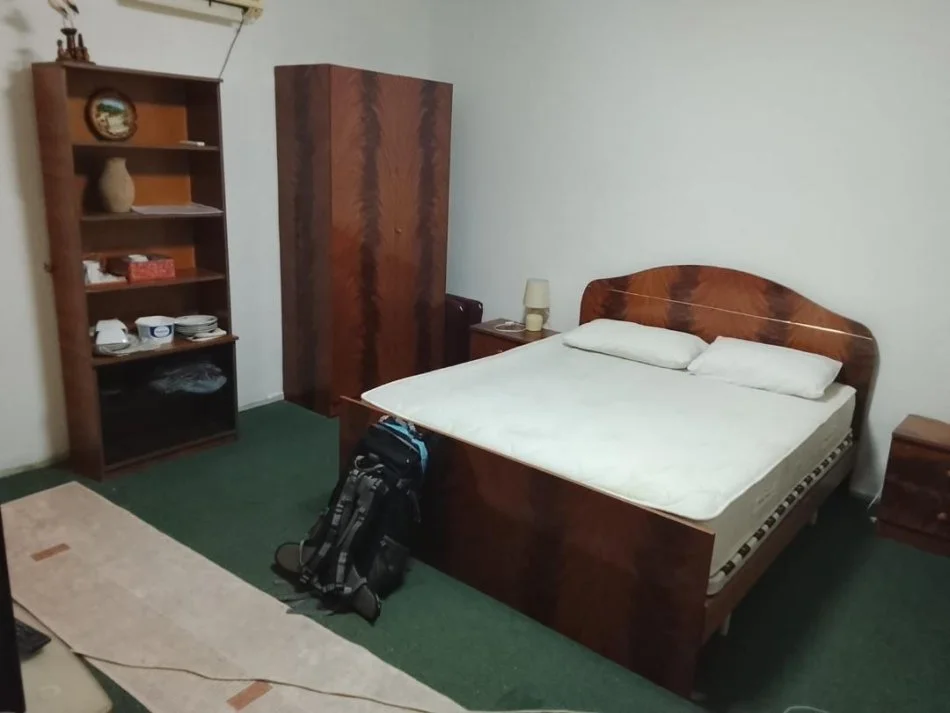 Shqiperi, jap me qera garsonier 1+1 Kati 0, 20 m² 200 € (Rruga Nasi Pavllo ngjitur me FLOGA)