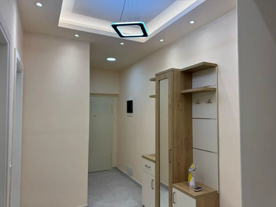 Tirane, jepet me qera apartament 1+1 Kati 7, 74 m² 60.000 € (rruga dibres)