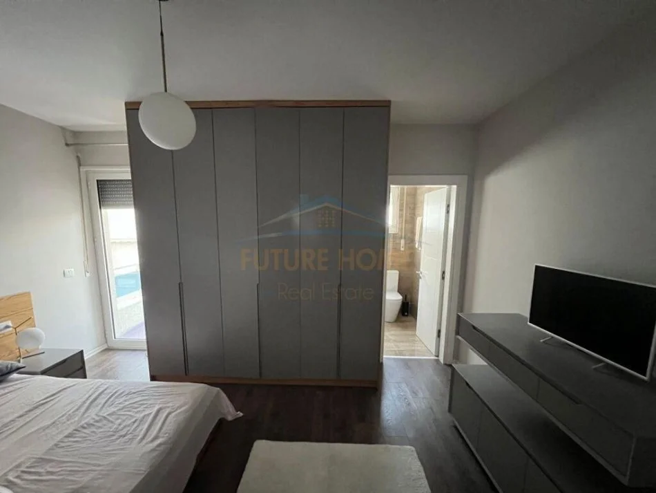 Tirane, jepet me qera apartament 2+1 , 100 m² 700 € (Kopshti Zoologjik)