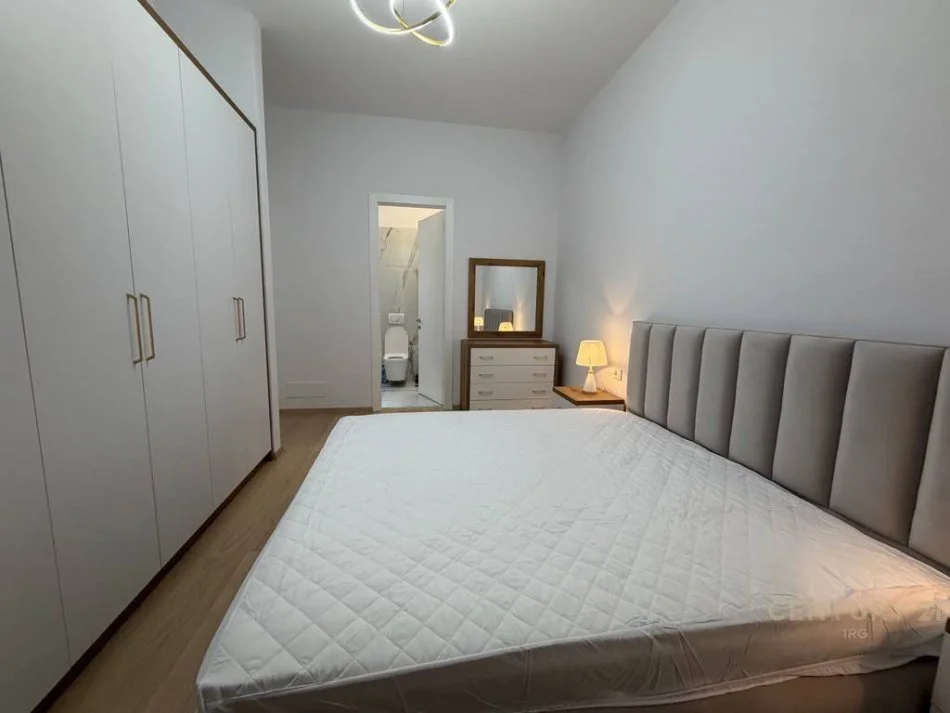 Tirane, jepet me qera apartament 2+1+Ballkon , 98 m² 1.300 € (Delijorgji)