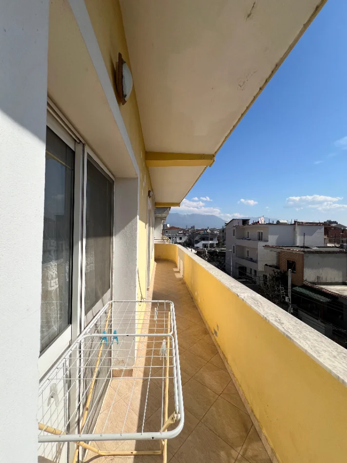 Tirane, jepet me qera apartament 2+1, 40.000 all, (Misto Mame, prane Yzberishtit,Tirane)