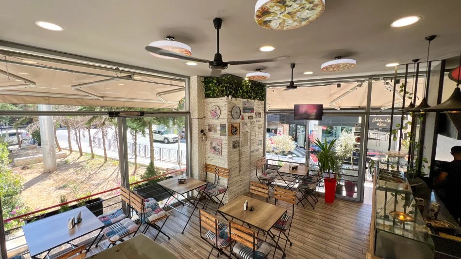 Shitet biznes Piceri 60.000 € (brenda kompleksit Kristal Center)