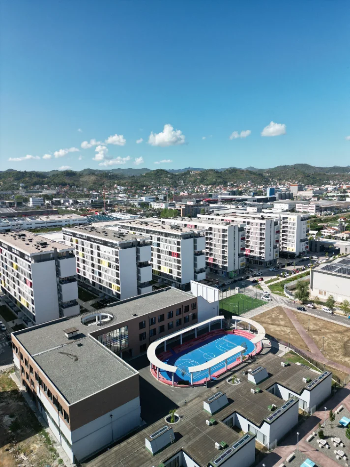 Tirane, jepet me qera apartament 2+1 Kati 4, 97 m² 450 € (univers city)