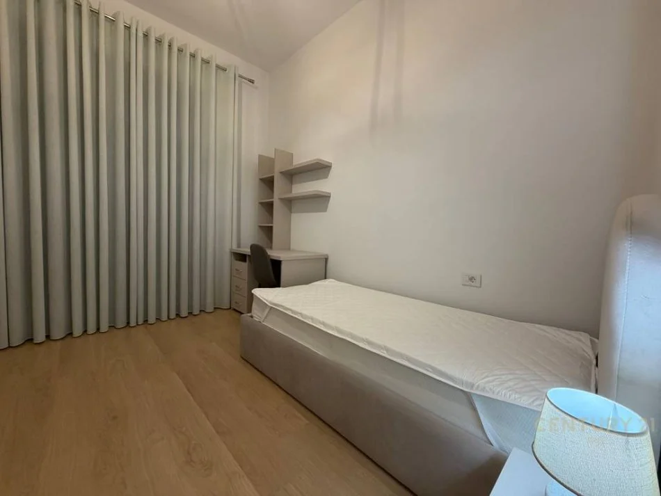 Tirane, jepet me qera apartament 2+1+Ballkon , 98 m² 1.300 € (Delijorgji)