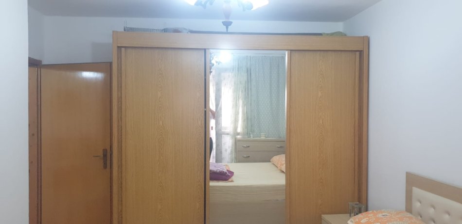 Tirane, jepet me qera apartament 2+1+Ballkon Kati 3, 59 m² 450 € (Rruga &quot;Xhanfize KEKO&quot; 150m mbi xhamllikun)