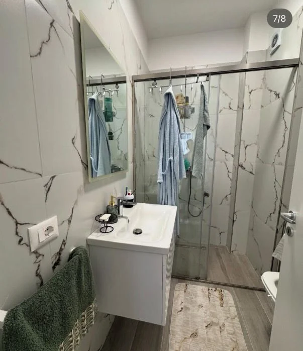 Tirane, jepet me qera apartament 2+1+Ballkon Kati 2, 90 m² 750 € (rruga Don Bosko)