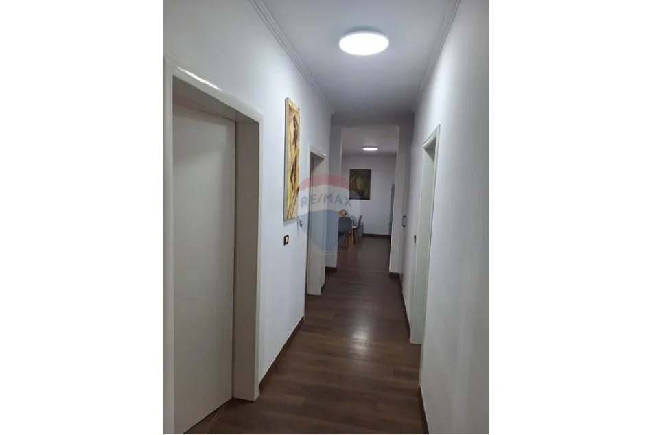 Tirane, shitet apartament 2+1 Kati 5, 120 m² 192.000 € (Rruga Don Bosko)