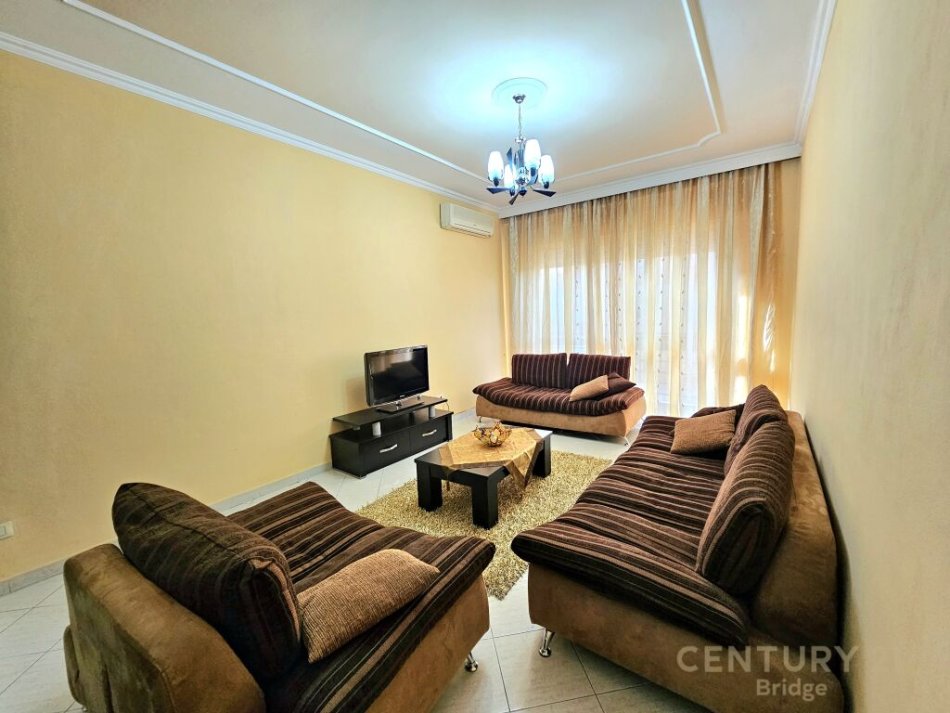 Tirane, jepet me qera apartament 1+1 Kati 4, 69 m² 450 € (Don Bosko)