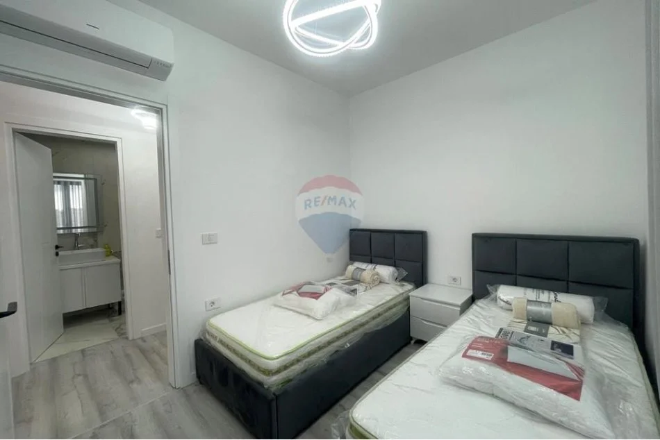 Tirane, jepet me qera apartament 2+1+Aneks+Ballkon Kati 6, 95 m² 800 € (Don Bosko)