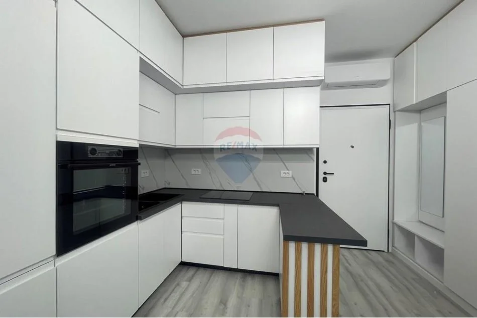 Tirane, jepet me qera apartament 2+1+Aneks+Ballkon Kati 6, 95 m² 800 € (Don Bosko)