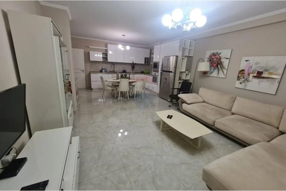 Tirane, jepet me qera apartament 3+1+Aneks+Ballkon Kati 5, 125 m² 800 € (rruga Frosina Plaku)