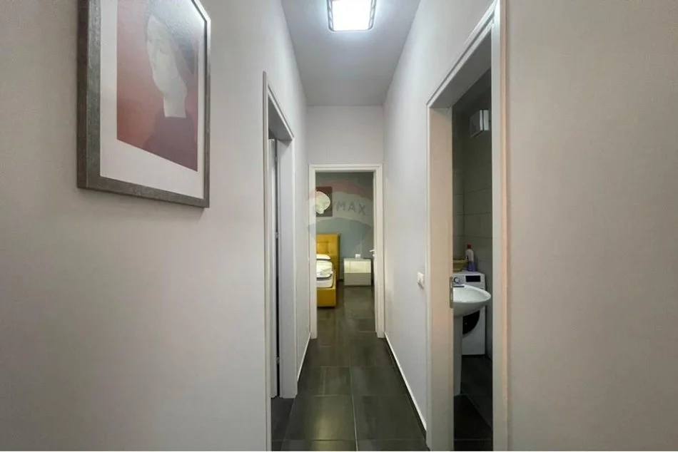 Tirane, jepet me qera apartament 2+1+Aneks+Ballkon Kati 11, 90 m² 900 € (Pazari Ri)