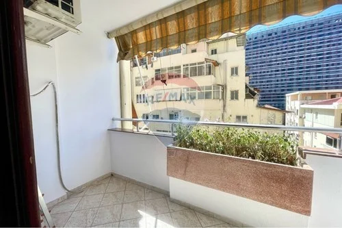 Tirane, jepet me qera apartament 2+1+Aneks+Ballkon Kati 4, 122 m² 750 € (Komuna e Parisit)