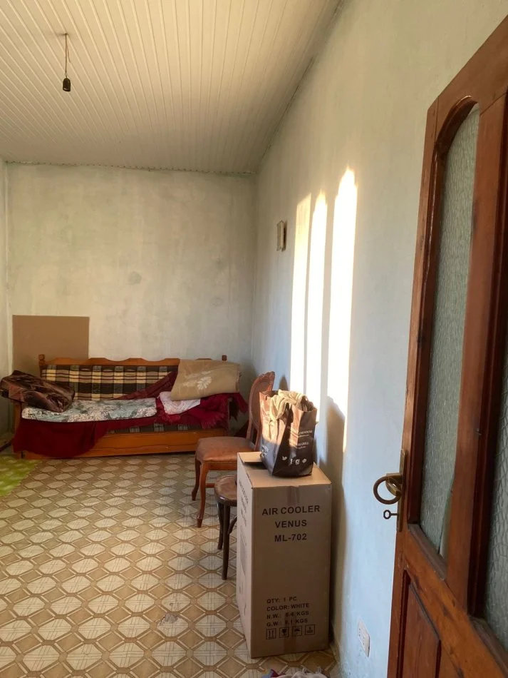 Tirane, shitet shtepi 2 Katshe , 190 m² 118.000 € (ne zonen e Treshit afer shkolles Kol Jakova Tirane)