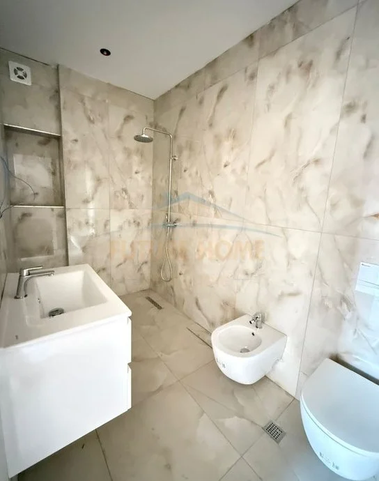 Tirane, shes apartament 2+1 Kati 5, 103 m² 257.500 € (Qemal Stafa)