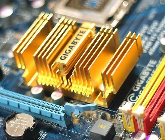 Tirane, ofrojme IT trajnim intensiv "Diagnostikim PC/Specialist IT"