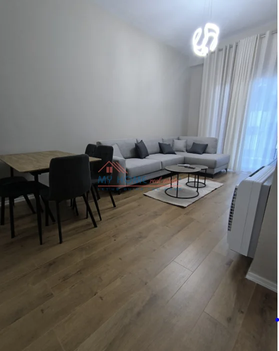 Tirane, jepet me qera apartament 1+1+Ballkon Kati 6, 72 m² 600 € (Rruga Dritan Hoxha)