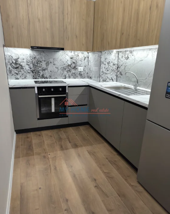 Tirane, jepet me qera apartament 1+1+Ballkon Kati 6, 72 m² 600 € (Rruga Dritan Hoxha)