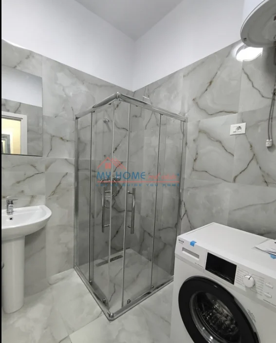 Tirane, jepet me qera apartament 1+1+Ballkon Kati 6, 72 m² 600 € (Rruga Dritan Hoxha)