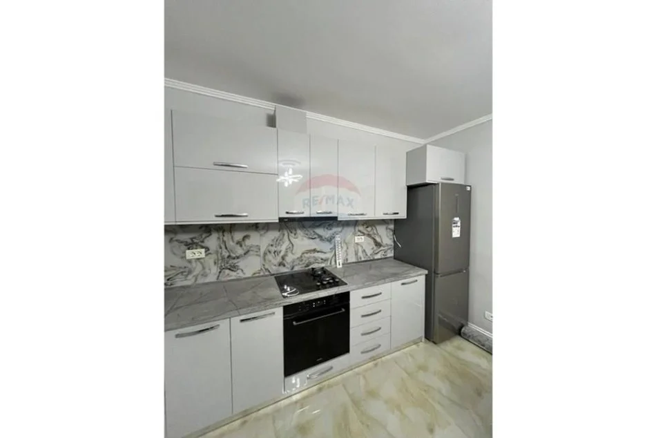 Tirane, shitet Vile , 220.000 € (Paskuqan)