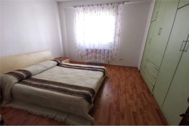 Tirane, jepet me qera apartament 2+1+BLK Kati 3, 100 m² 400 Euro (Him Kolli)