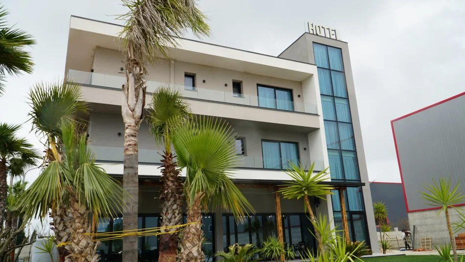 Durres, jepet me qera hotel Kati 3,