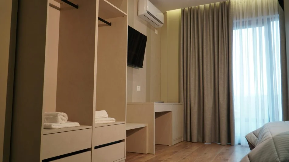 Durres, jepet me qera hotel Kati 3,