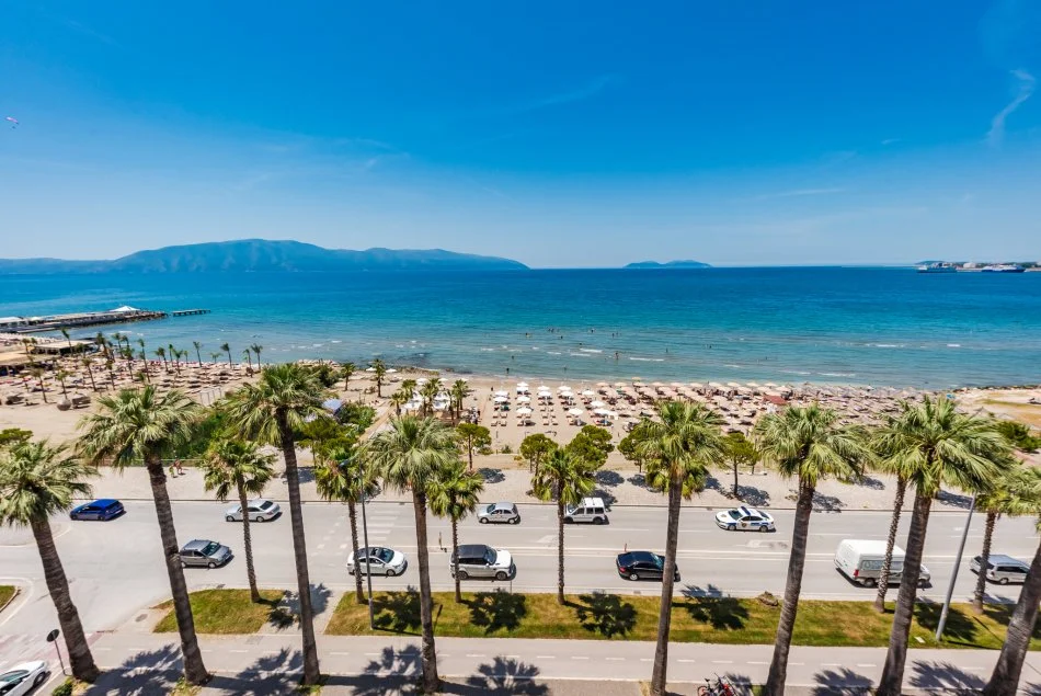 Vlore, jepet me qera apartament 1+1+Ballkon , 97 m² 800 € (Lungomare)