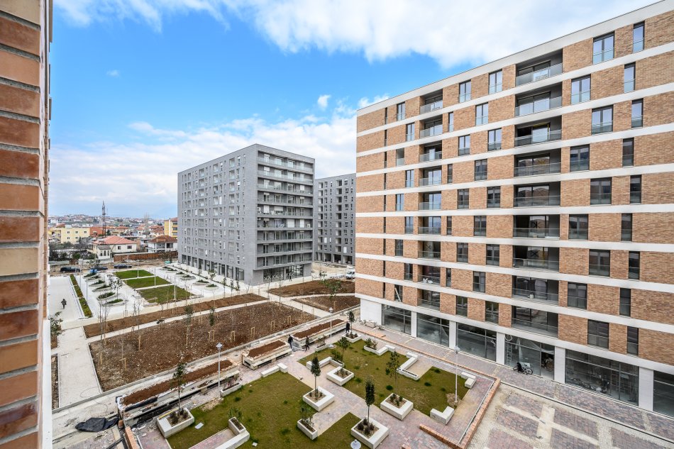 Tirane, jepet me qera apartament 2+1+Ballkon , 105 m² 850 € (Don Bosko, tek kompleksi Fiori Di Bosco)