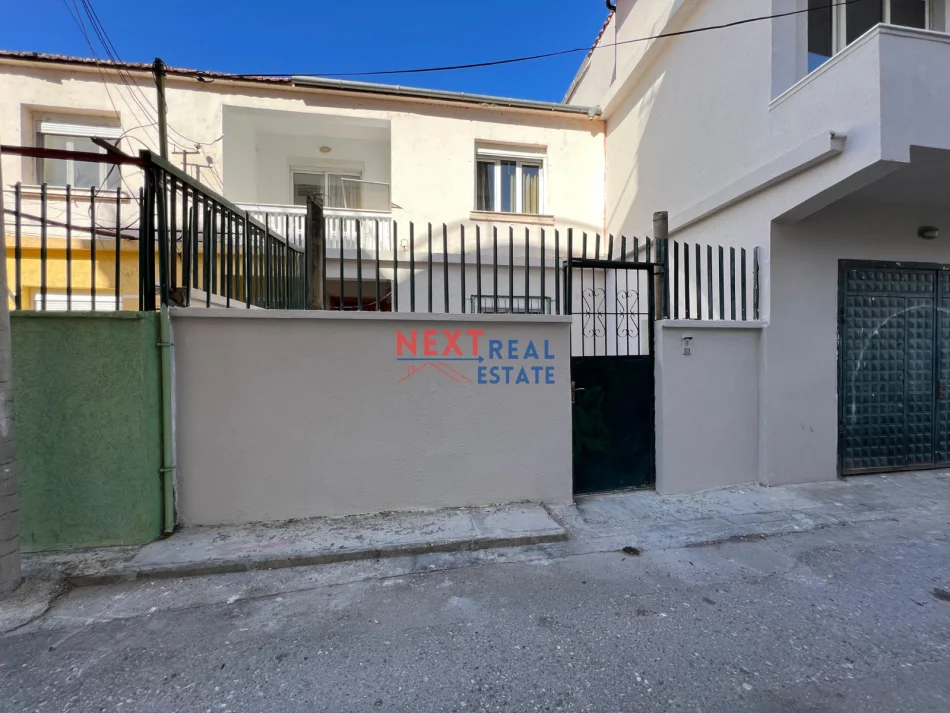 Vlore, shitet apartament 2+1+Ballkon Kati 1, 127 m² 135.000 € (VLORE)