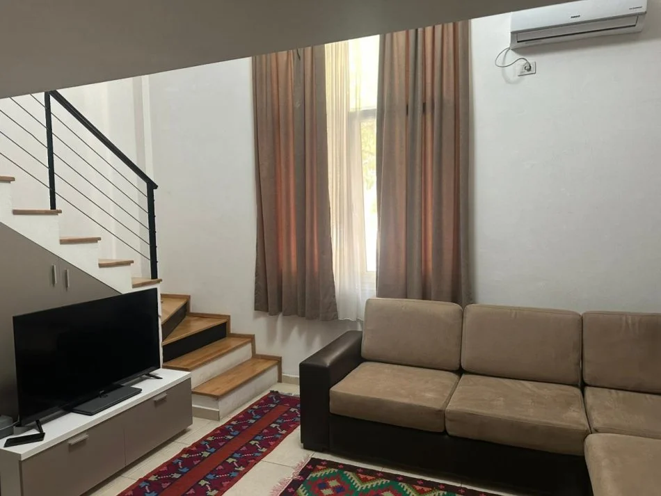 Tirane, jepet me qera apartament 1+1 Kati 1, 70 m² 350 € (Kodra Diellit)