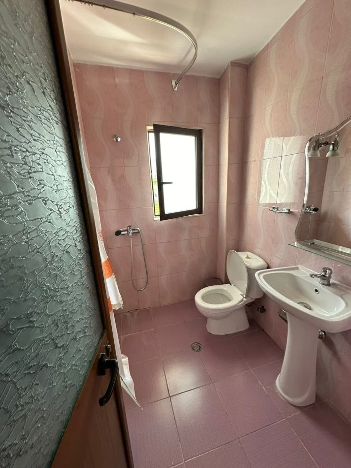 Tirane, shes apartament 2+1+Aneks+Ballkon Kati 5, 105 m² 135.000 € (21 dhjetori)