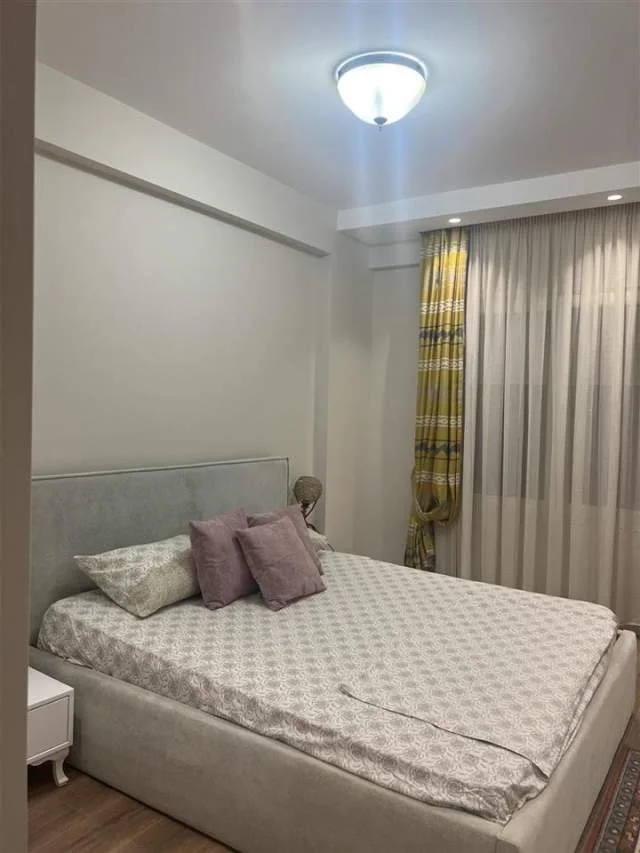 Tirane, jepet me qera 2+1+A+BLK Kati 2, 120 m² 890 Euro