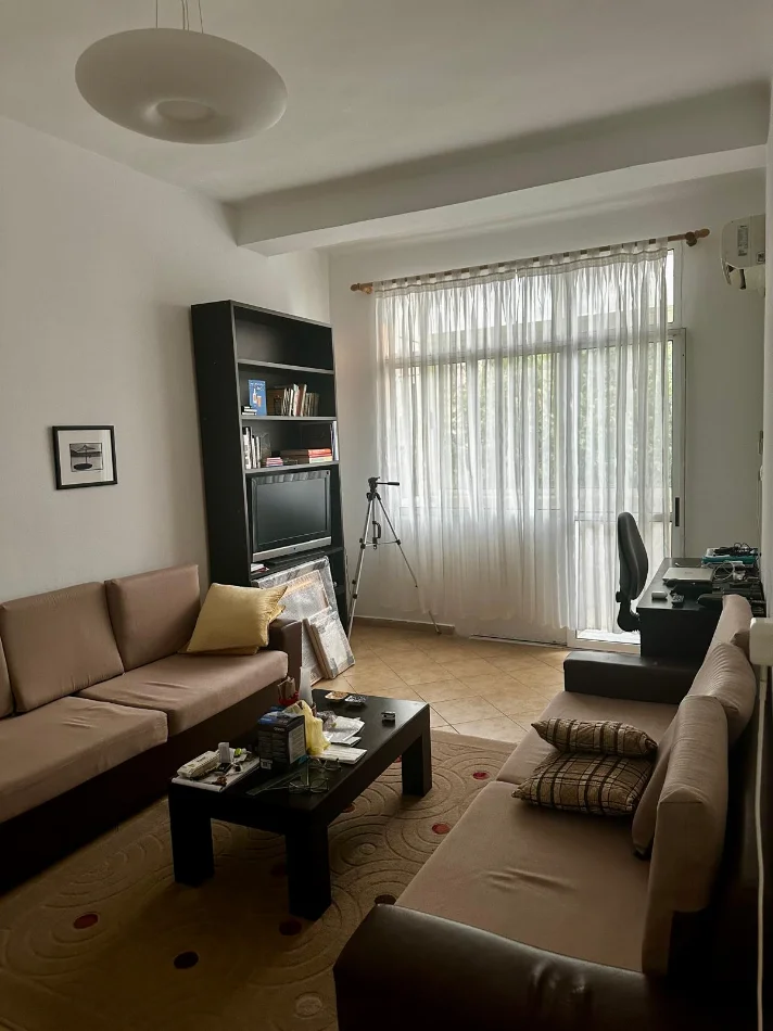 Tirane, jepet me qera apartament 1+1 Kati 1, 70 m² 400 € (Kodra Diellit)