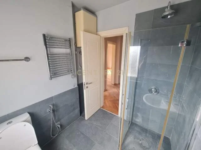 Tirane, shitet apartament 2+1+A Kati 5, 68 m² 99.000 Euro (Durresit)