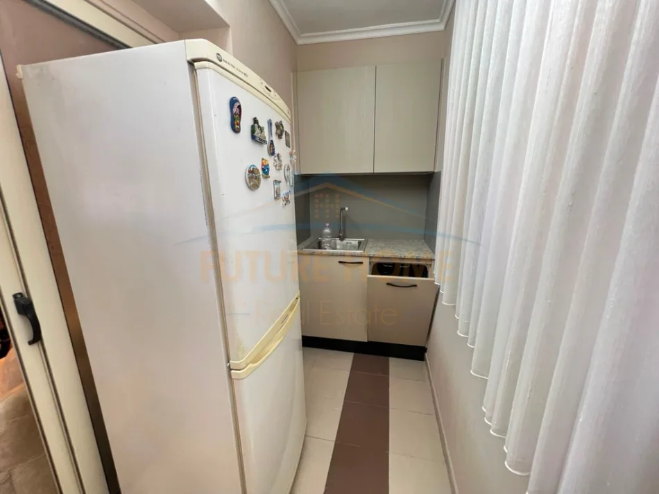 Tirane, jepet me qera apartament 2+1 Kati 3, 80 m² 600 € (RRUGA E DURRESIT)