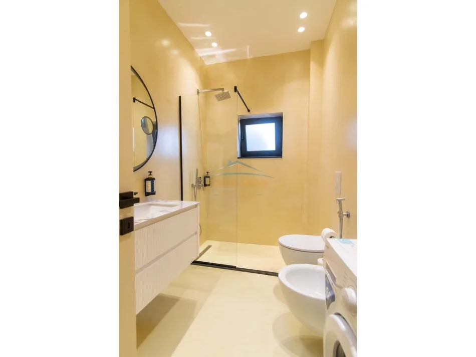 Tirane, jepet me qera apartament 1+1 Kati 4, 45 m² 600 € (RRUGA E DURRESIT)