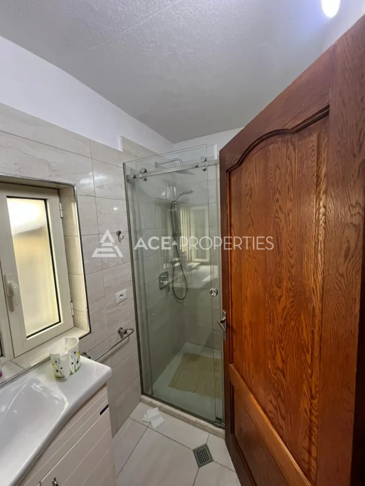 Durres, jepet me qera apartament 2+1+Aneks+Ballkon Kati 7, 229 m² 1.000 € (durres vollga)