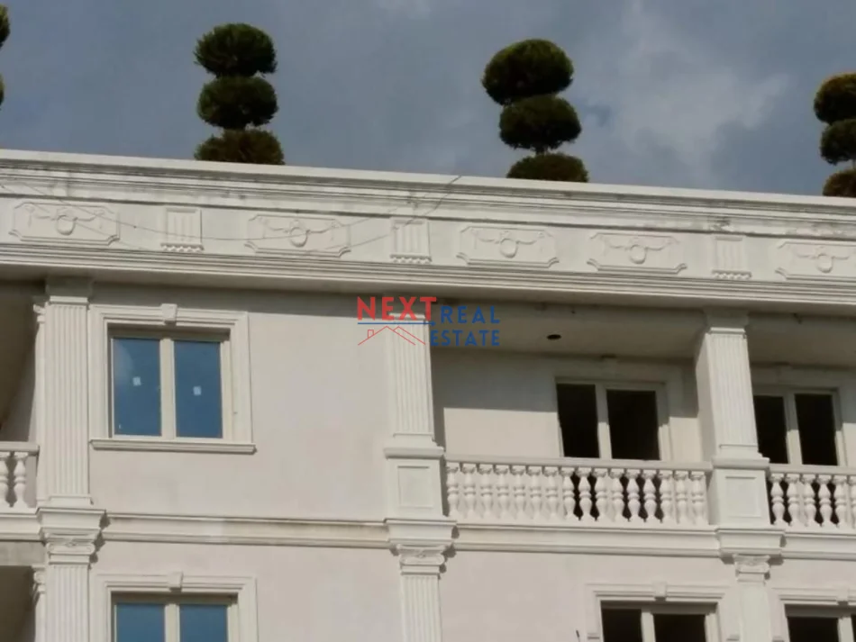 Tirane, shitet ambjent biznesi , 16.000 m² 3.200.000 € (TIRANE)